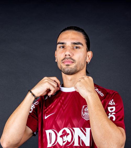 Marian Huja a semnat cu CFR Cluj  Fundașul central   revine în Liga 1  după 7 luni