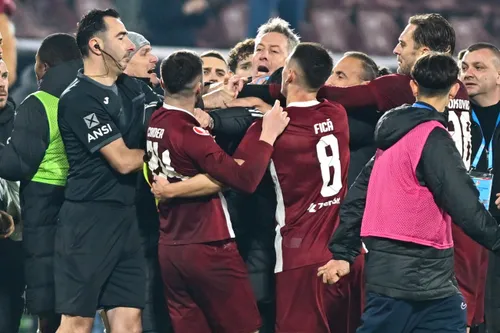 CFR Cluj - U Cluj. Bergodi a sărit la bătaie după meci. Foto - Raed Krishan (17).jpg