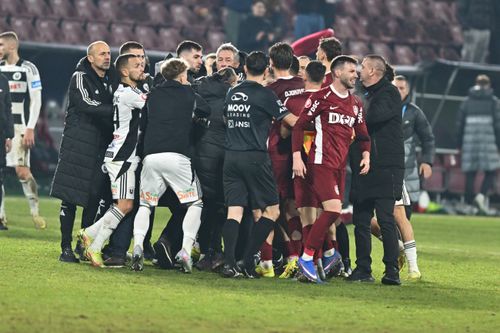 CFR Cluj - U Cluj. Bergodi a sărit la bătaie după meci. Foto - Raed Krishan (18).jpg