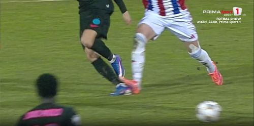 Faultul lui Zivulic asupra lui Bîrligea / foto: capturi Prima Sport