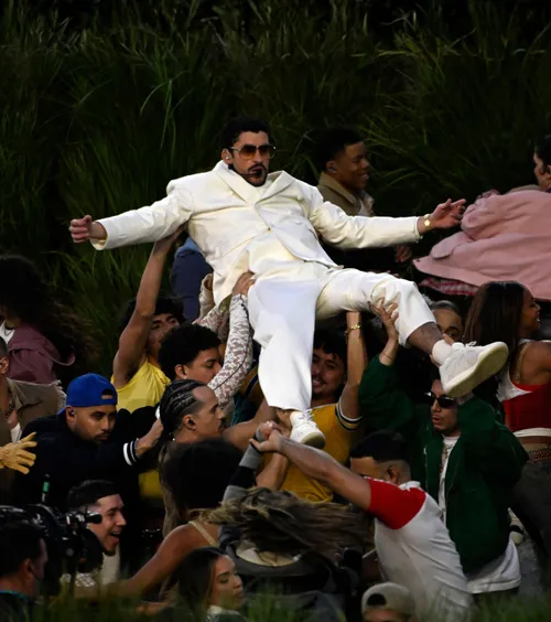 Trump, furios pe fiesta latina de la Super Bowl!  Show-ul făcut de Bad Bunny, desființat de președintele SUA:   „Un afront la adresa Statelor Unite”