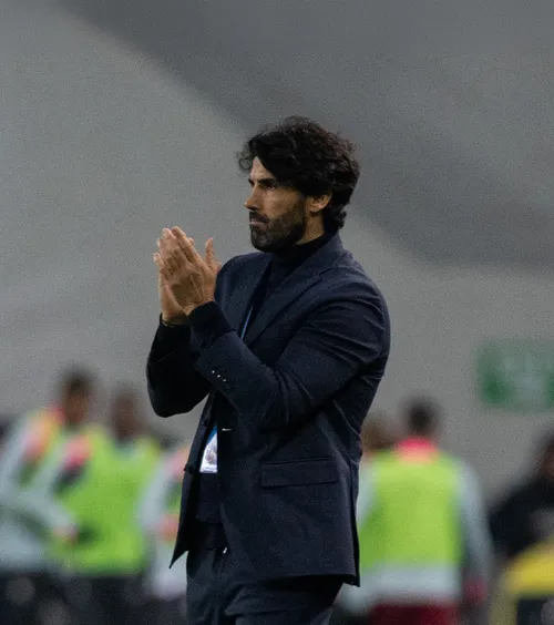 Craiova, sub lupa portughezilor  Ce scrie presa lusitană despre   „gigantul adormit din România”  + Coelho: „Sunt doar două moduri prin care pot pleca de aici”