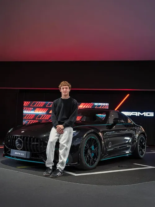 Kimi Antonelli și modelul Mercedes AMG GT 63 PRO 4MATIC+ Motorsport Collectors Edition FOTO Instagram