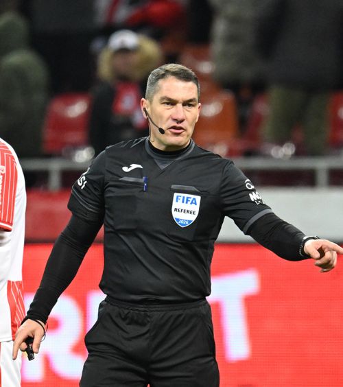 De ce a oprit Kovacs meciul    Dinamo e chemată la Comisie  după incidentele cu U Craiova: „A trecut în raport”