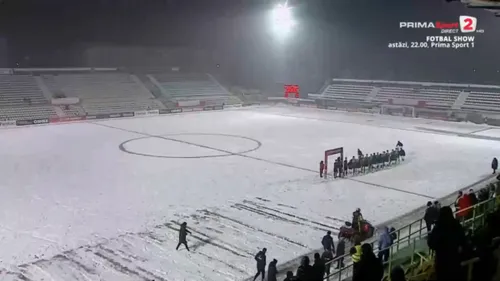 FC Arges - Dumbravita, terenul e acoperit de zapada. Captura Prima Sport (3).jpg