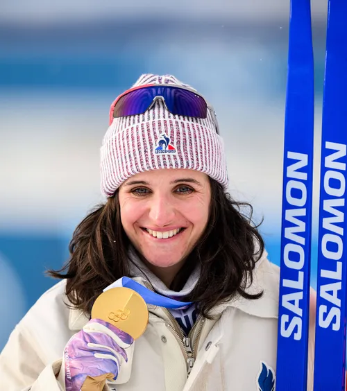 A jefuit-o, apoi a învins-o la Jocurile Olimpice    Situație bizară  la Milano-Cortina: o sportivă condamnată pentru furt   a câștigat aurul în fața victimei!