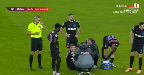 Accidentarea lui Florin Tănase în meciul U Craiova - FCSB. Foto: captură/Prima Sport