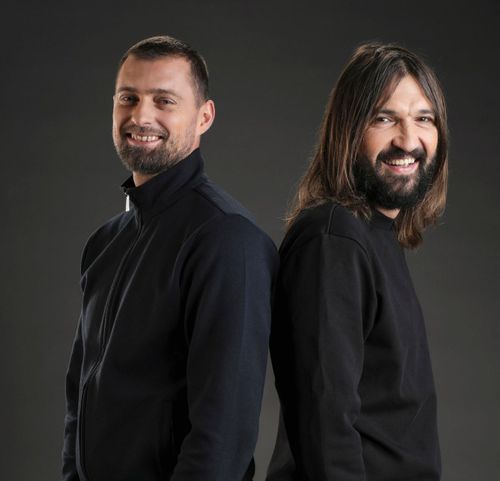 Mutare în Asia  După   Tamaș și Alexa,  încă un dinamovist ar fi bătut palma cu un reality show