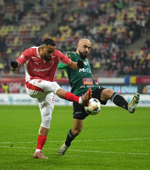 Victorie la limită pentru Dinamo    VIDEO.  „Câinii”   urcă pe locul doi,  după succesul cu Unirea Slobozia