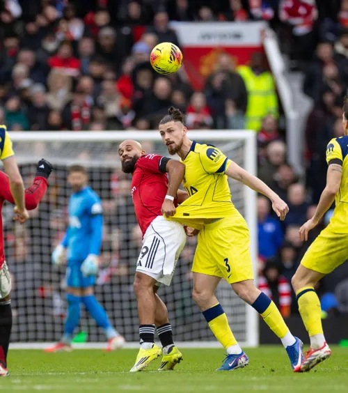 Avantajele lui Drăgușin cu Igor Tudor  Cum va influența   noul antrenor al lui Tottenham  viitorul imediat al stoperului la Londra. Trei bile albe