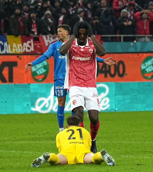 Dinamo și U Craiova, sancționate  A venit   decizia Comisiei de Disciplină,  după incidentele de la derby-ul de pe Arenă