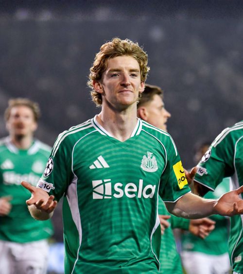 Seară de poveste  Atacantul lui Newcastle a egalat un   record senzațional  în Liga Campionilor, după recitalul cu Qarabag