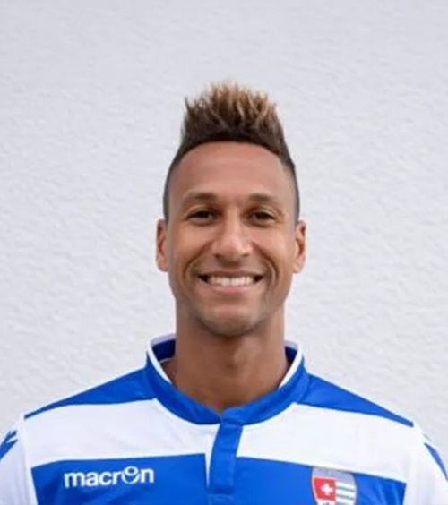 Găsit mort într-o pădure   Decesul unui fost jucător italian, învăluit în   mister   » Mesajele fostelor echipe