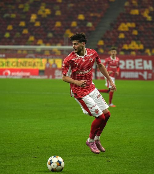 Kopic e supărat pe Mazilu  Antrenorul a explicat situația fotbalistului adus de la Brighton: „Cu altă ocazie,   când va merita”