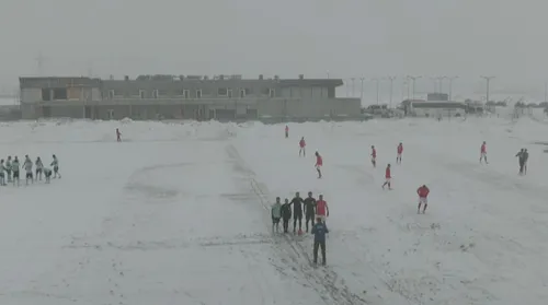 CS Dinamo - Sepsi se joacă pe ninsoare, la Buftea. Capturi YT Sepsi (6).jpg
