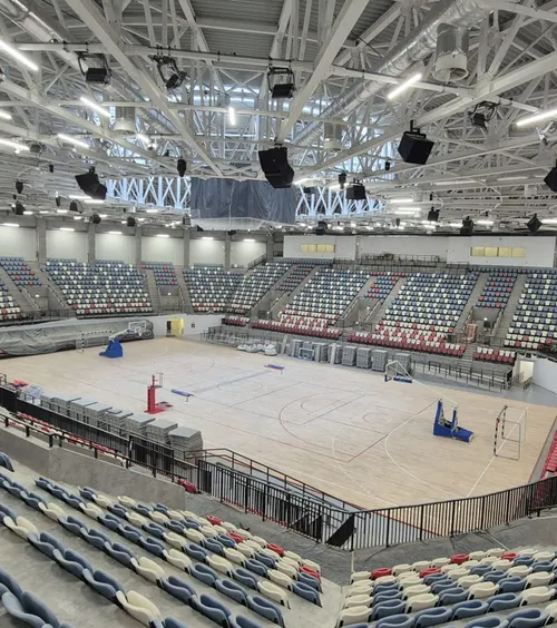 Aproape de inaugurare     FOTO  Cum arată noua sală Polivalentă de   25 de milioane de euro,  care a intrat rapid în planurile Federațiilor din România
