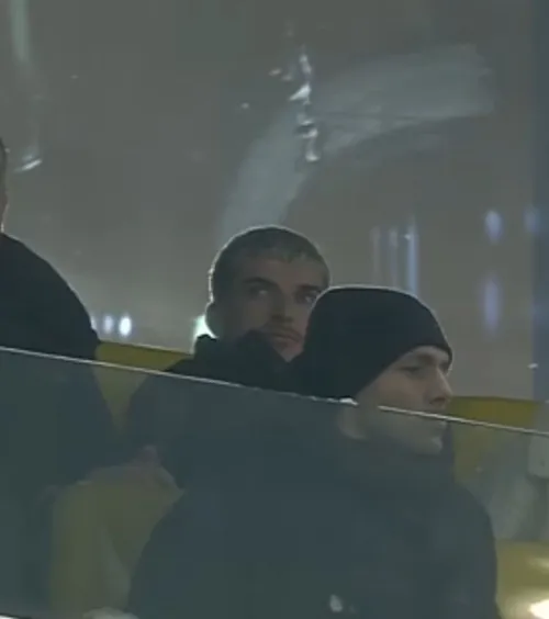 Apariție-surpriză la Rapid - Dinamo    FOTO:    Internaționalul român  e pe Arena Națională, la derby-ul etapei 28