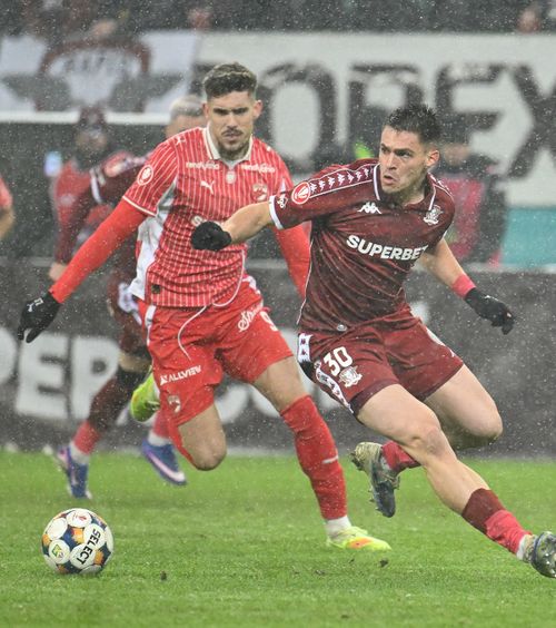 „N-am găsit spații în apărarea lor”    Andrei Mărginean,  după înfrângerea cu Rapid: „Asta mi-a spus arbitrul la golul anulat”