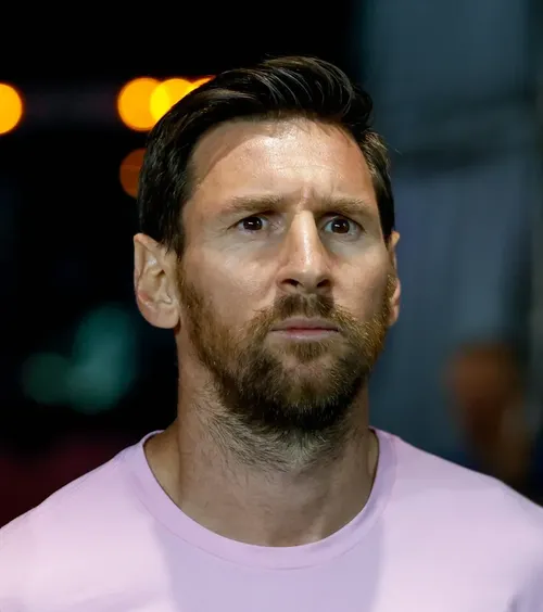 Lionel Messi, probleme în MLS  Starul argentinian, foarte nervos după înfrângere » A vrut să meargă în cabina arbitrilor și   a fost ținut de Suarez!