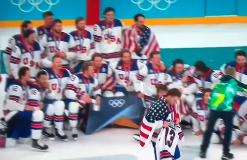 Omagiul adus de echipa de hochei a SUA lui Johnny Gaudreau. Foto: captură X/@WildfireWhisper