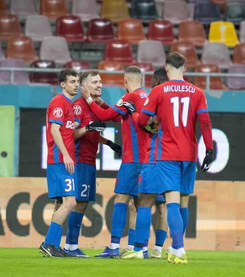  Calcule pe ultima sută   Patronul de la FCSB are   trei variante  pentru play-off + De ce l-a schimbat pe Ofri Arad la pauză
