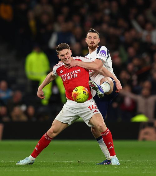 „E un fundaș groaznic”  Drăgușin, pus la zid de un fost jucător cu   peste 300 de meciuri  în Premier League: „Eu și McCoist am arăta foarte bine împotriva lui”