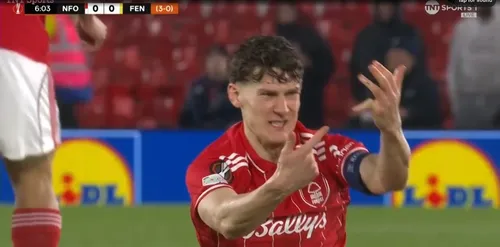 Ryan Yates și-a dislocat degetul în meciul cu Fenerbahce Foto captura ecran TNT Sports .jpeg