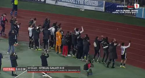 U Cluj - Oțelul 4-0. Jucătorii au sărbătorit cu suporterii calificarea în play-off. Foto - captură Prima Sport (8).jpg