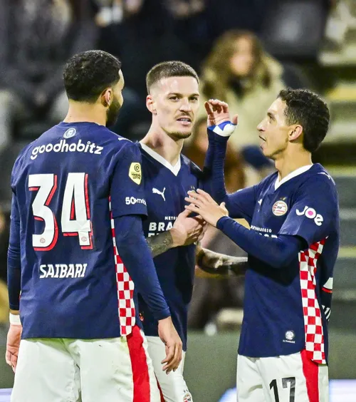 În formă maximă    VIDEO.    Dennis Man  înscrie din nou pentru PSV! 3 goluri marcate în ultimele 4 meciuri