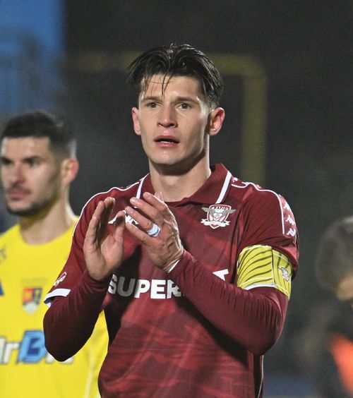 Moment amuzant Dobre - Panduru    VIDEO+FOTO  Atacantul a reacționat la complimentele analistului TV: „Am pus   poză la frizerie”  😅