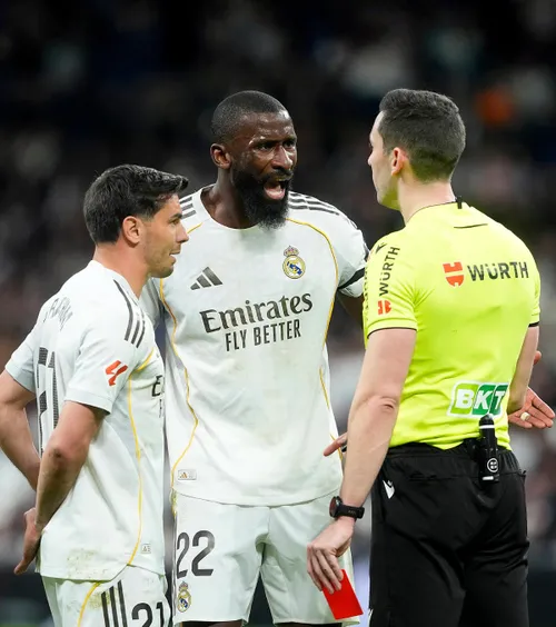 Real Madrid, eșec în La Liga   Getafe a dat lovitura pe „Bernabeu”,  Mastantuono, eliminat după un   comentariu jignitor la adresa arbitrului. Ce i-a spus