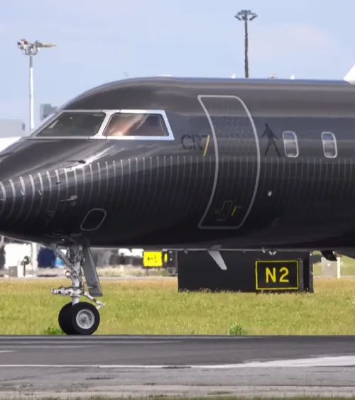 A fugit din Riad cu avionul privat?    Bombardier Global Express, aeronava deținută de Cristiano Ronaldo,  a aterizat la Madrid, marți, la 1:32 a.m.