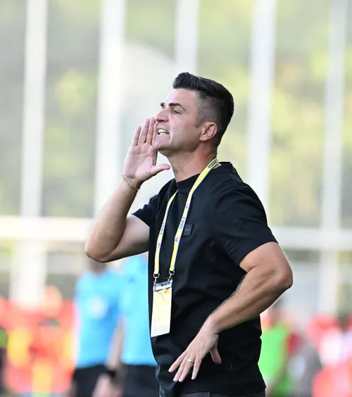 Bratu a reziliat azi cu CS Dinamo    S-a înțeles cu Metaloglobus  și urmează să fie prezentat 