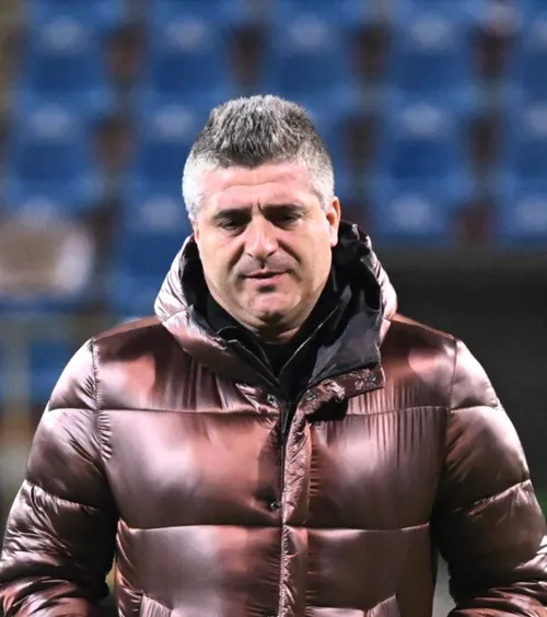 „Ne gândim la tot felul de lucruri”    Daniel Niculae,  ironii la adresa arbitrilor și a forului condus de Vassaras, după eliminarea lui Hermannstadt din Cupă