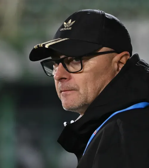 „Îmi era frică”  Valeriu Iftime dezvăluie de ce l-a dat afară pe   Leo Grozavu:  „Jucătorii spuneau că nu mai vin la echipă!”
