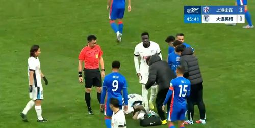 Nicolae Stanciu, faultat dur la primul meci în China (6).jpeg