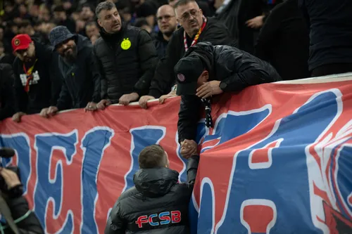 FCSB - U Cluj, roș-albaștrii la galerie la final FOTO Raed Krishan GOLAZO (7).jpg