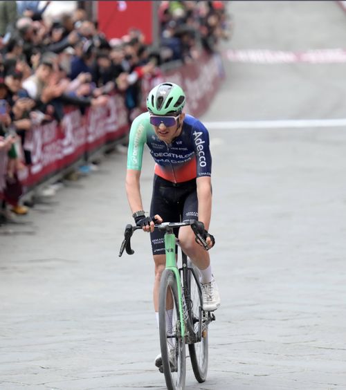 I se mai spune „Mesia”  Un puști de 19 ani este   noua speranță  a Franței 