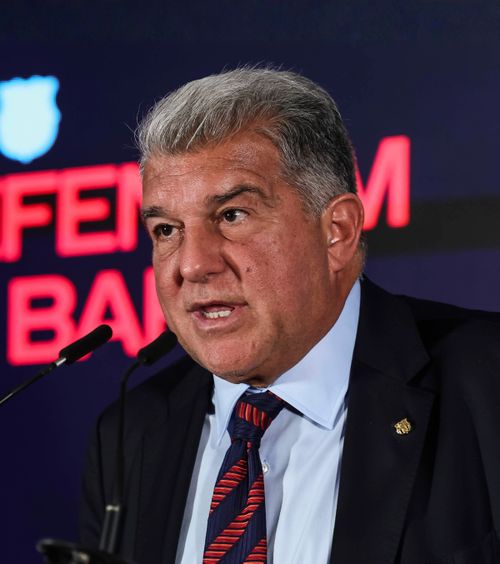 „Flick câștigă, Xavi pierdea”    Joan Laporta,  răspuns fără menajamente pentru legenda catalanilor: „Cu aceiași jucători!”
