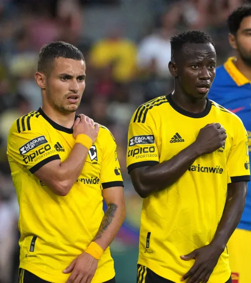 Pariu trucat sub ochii lui Mățan  Doi foști colegi ai „tricolorului” în MLS, la Columbus,   suspendați pe viață 