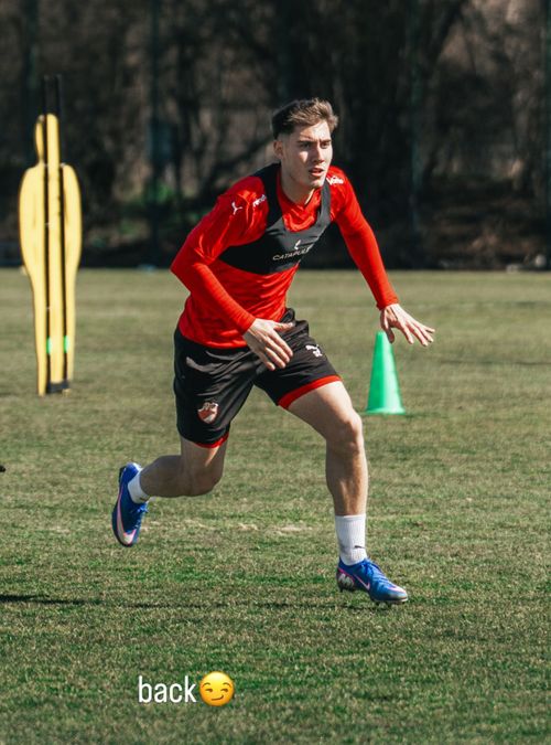 Dinamo, antrenament Adrian Caragea FOTO Instagram carageaa24 (3).jpg