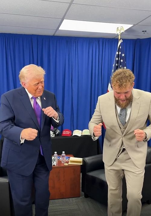 Donald Trump și Jake Paul au dansat împreună (FOTO: captură video YouTube @Jake Paul)