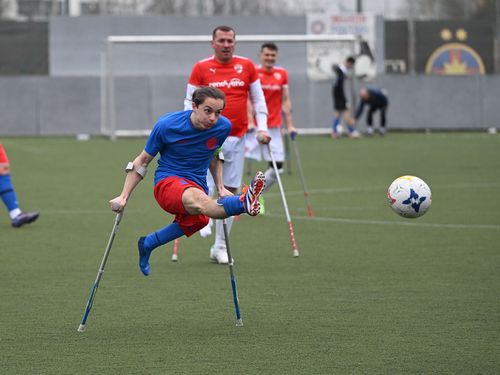 FCSB - Dinamo fotbal dedicat jucătorilor cu amputații (foto: FRF)
