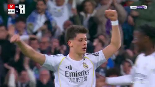Arda Guler a marcat un gol incredibil în meciul Real Madrid - Elche 4-1. Foto: Captură „X”, @tekkersfoot
