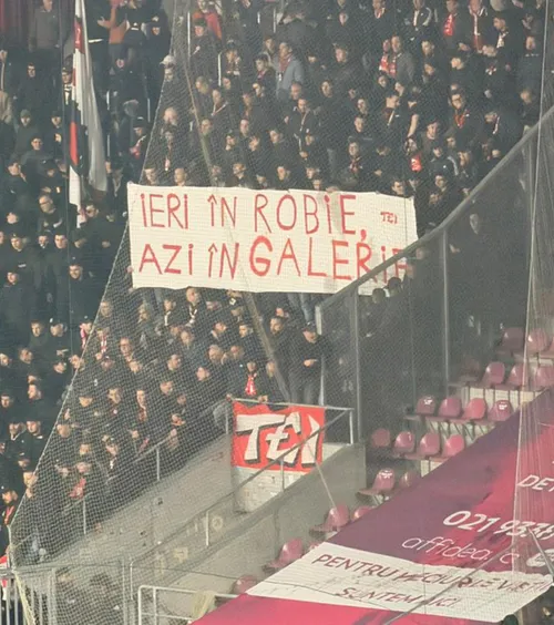 „Rasism și extremism în stare pură!”  Se cere   depunctarea lui Dinamo,  după acțiunile ultrașilor de la meciul cu Rapid: „Silă. Și rușine. Asta simt”