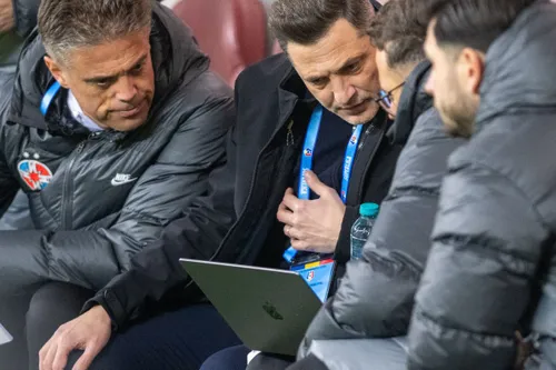 Analiză la pauza meciului FCSB - Metaloglobus (foto: Raed Krishan/GOLAZO.ro)