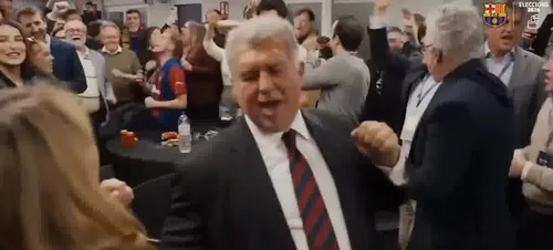 Joan Laporta a sărbătorit realegerea sa ca președinte cu un dans care a devenit viral. Foto Captură marca.com