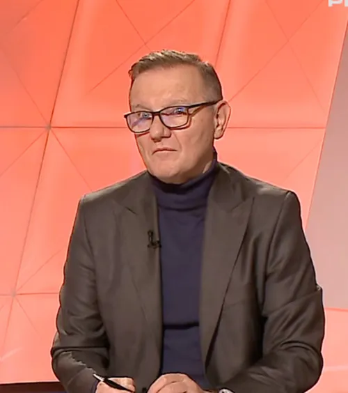 Se ia de șefii Rapidului   Fostul arbitru FIFA e de părere că giuleștenii au gestionat greșit situația după   derby-ul cu Dinamo:  „Ar fi trebuit să facă asta”