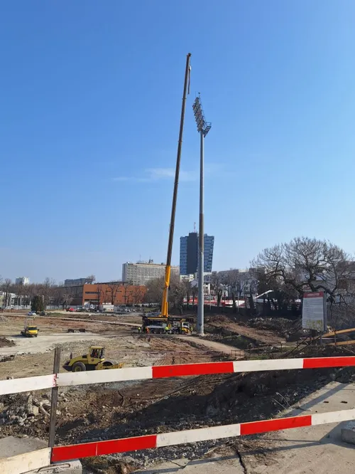 La stadionul Dinamo se demonteaza nocturna. FOTO CS Dinamo (4).jpg