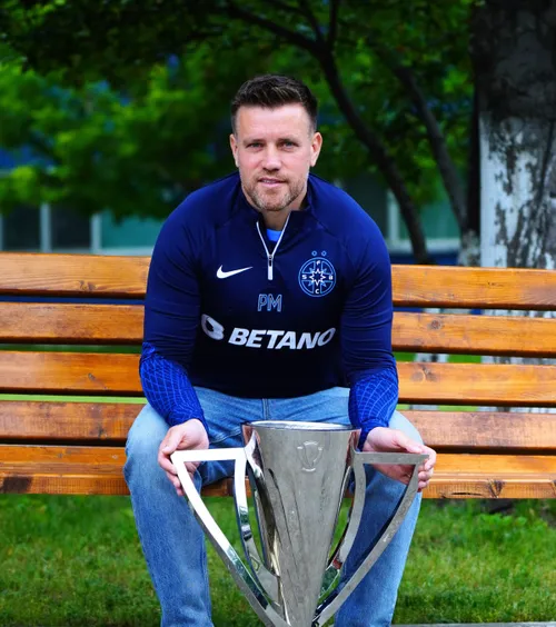 Pintilii ofertat de o echipă de play-off!   CE SURPRIZĂ: abia a demisionat de la FCSB,   Pintilii e în discuții  cu un club care are Cupa și Supercupa în palmares